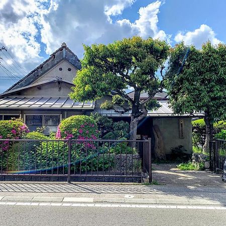 Guest House Yukari Tsuru Esterno foto