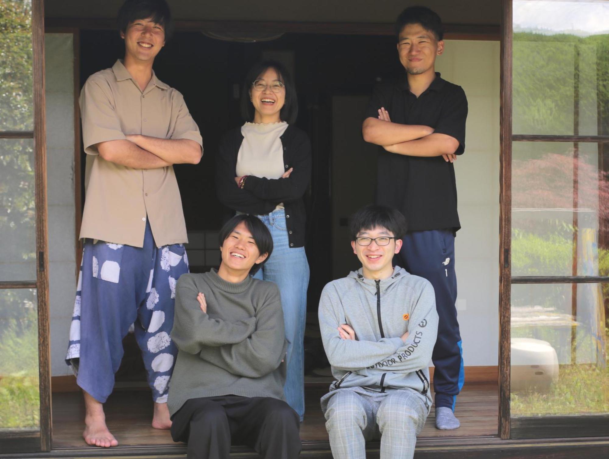 Guest House Yukari Tsuru Esterno foto