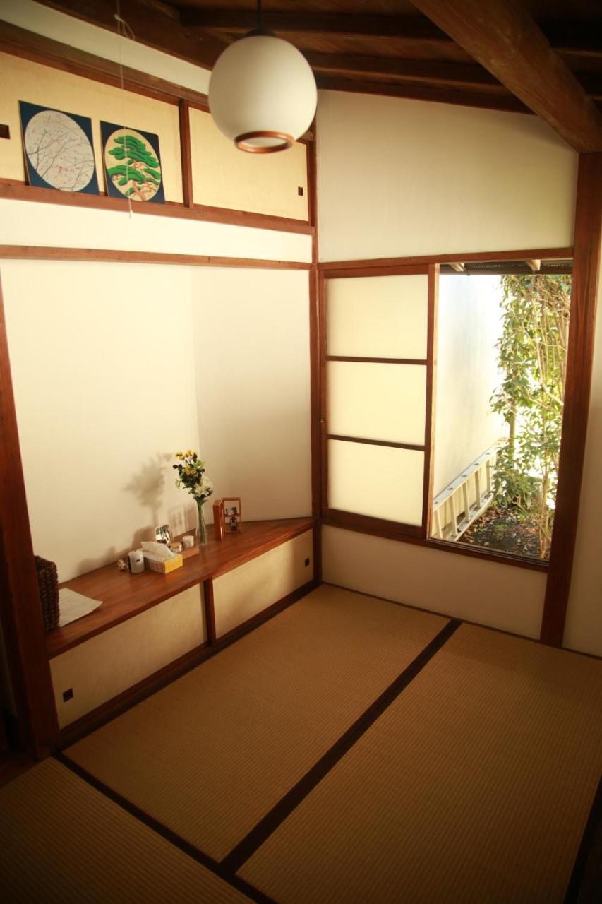 Guest House Yukari Tsuru Esterno foto